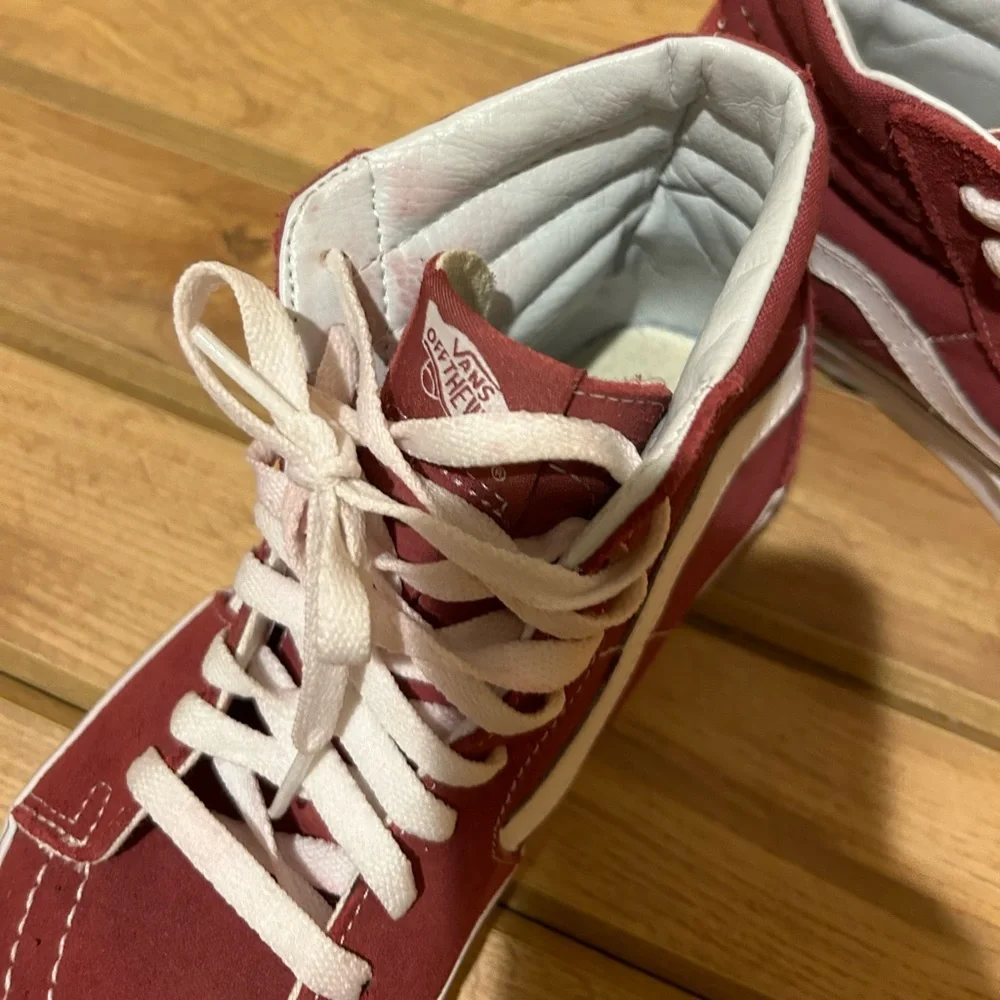 Vans High Top - Women’s 7 Men’s 5.5 - Picture 3 of 5